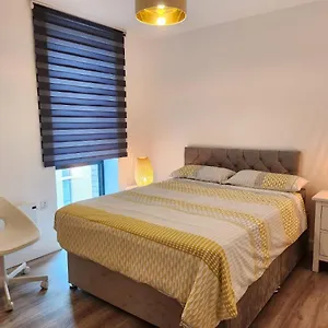 Lovely Luxury Near Luton Airport 801 Apartment
